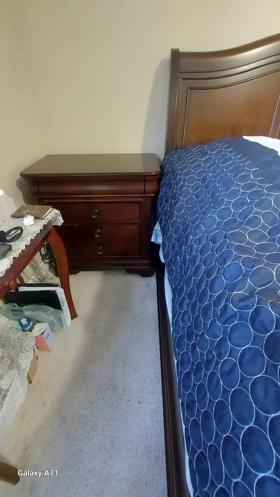 Bedroom Set - Bed, Dresser, Mirror, Nightstands image indicator(5)