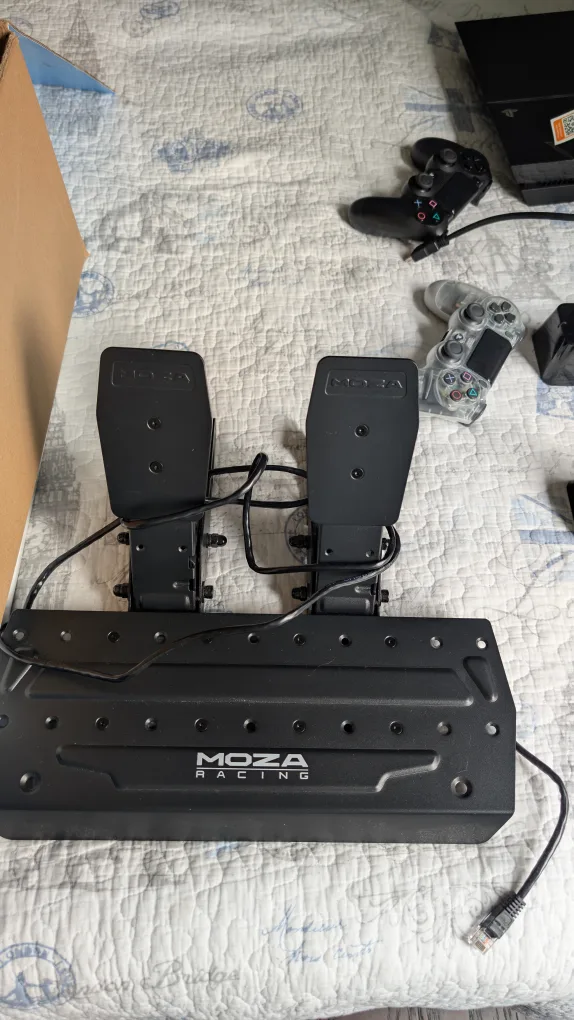 MOZA R5 Racing Simulator image indicator(4)