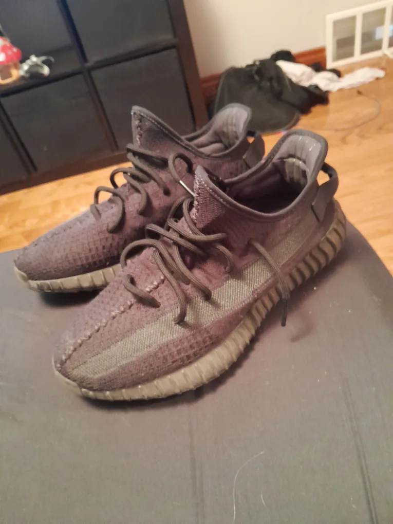 Adidas Yeezy 350 V2 - Dark Grey