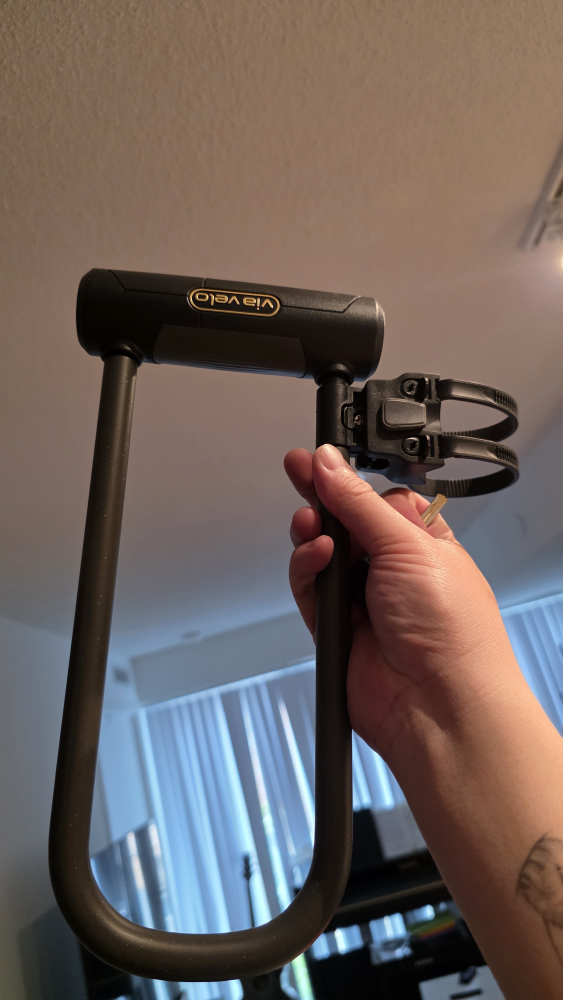 Via Velo U-Lock with Key and Mount