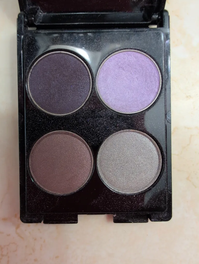 Lancôme Quad Eyeshadow Palette 💚🥕 image indicator(3)