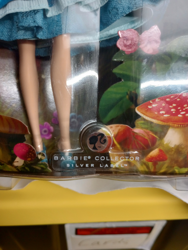 Alice in Wonderland Barbie Doll - Silver Label - photo 5