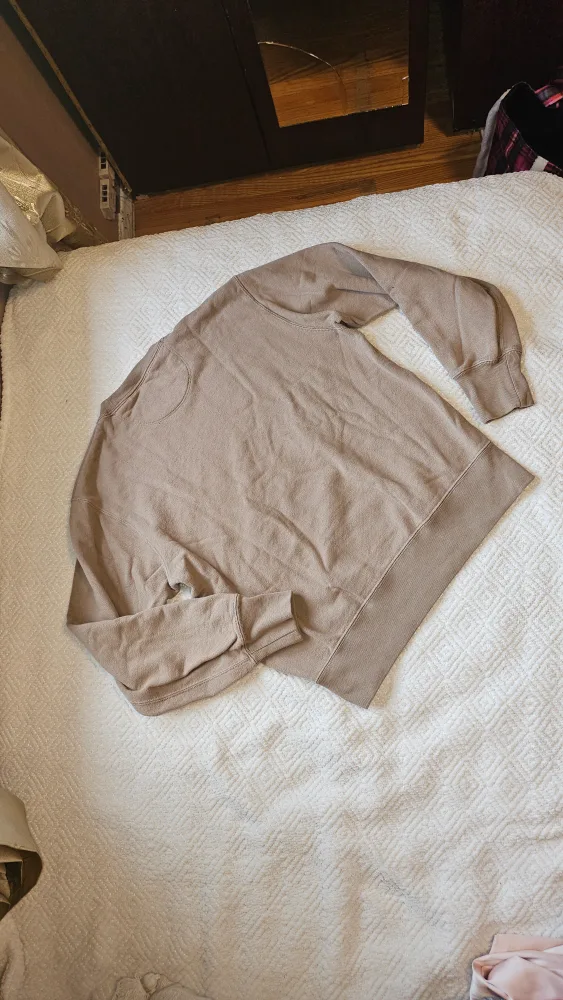 Men's Tan Uniqlo Crewneck Sweatshirt image indicator(3)