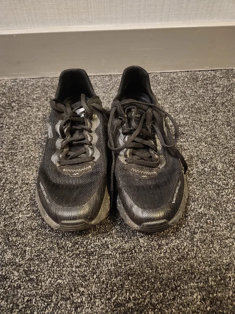 Skechers GOrun Consistent Running Shoes - Black image indicator(2)