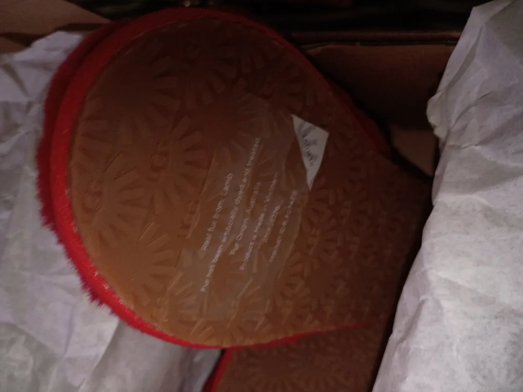 UGG T Fluff Yeah Slide Red Size 8 - New in Box! image indicator(4)