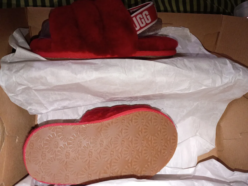UGG T Fluff Yeah Slide Red Size 8 - New in Box! image indicator(5)