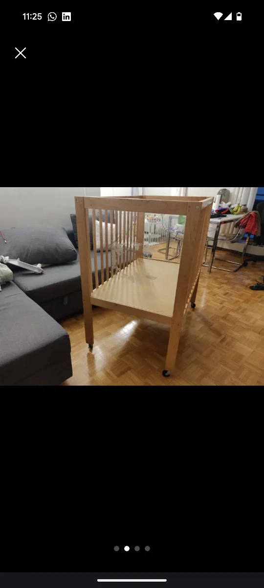 Wooden Baby Crib with Wheels image indicator(3)