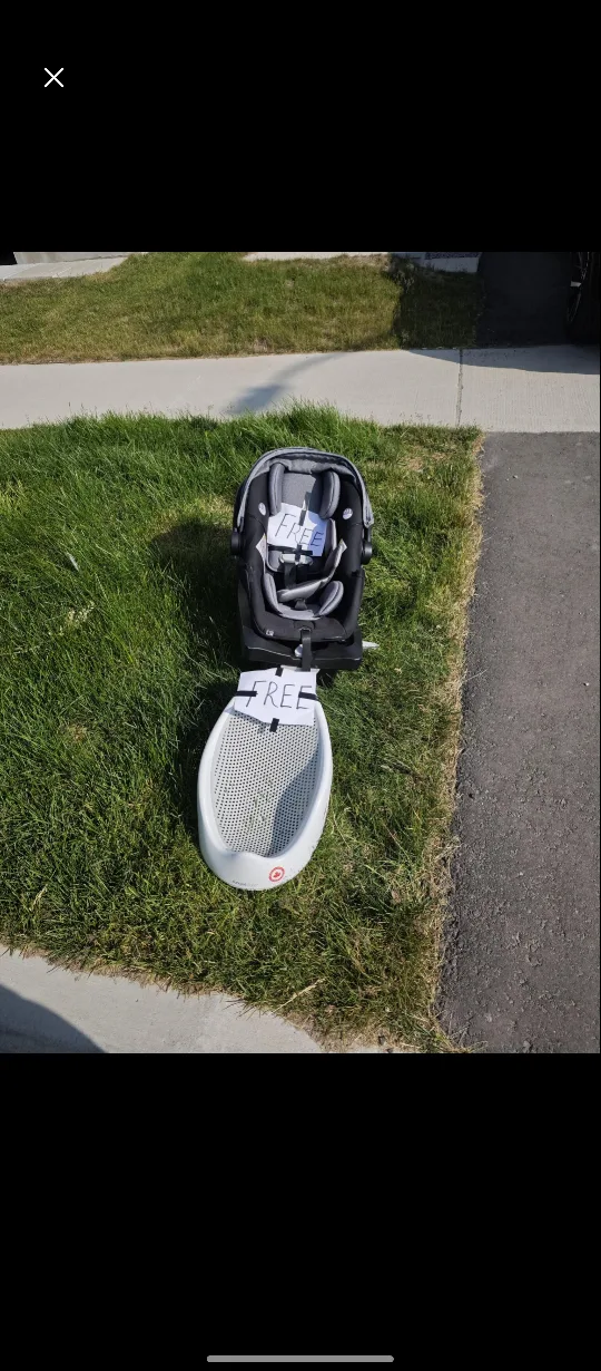 Infant Car Seat- FREE! thumbnail