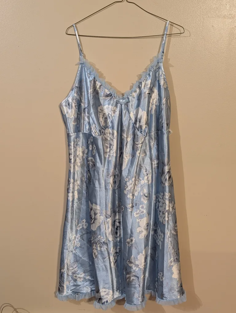 Intimates 2X Blue Floral Nightgown thumbnail