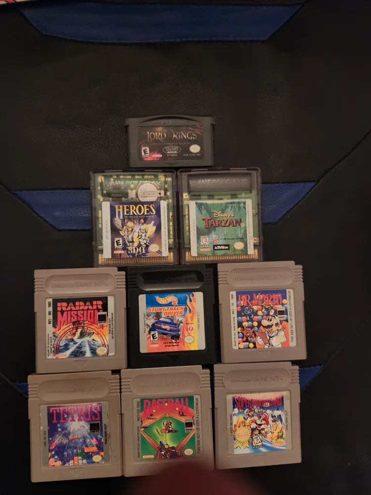 Game Boy Advance & Game Boy Color Bundle with Games image indicator(3)