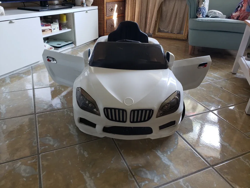 Electric ride-on car for kids 💚🥕 image indicator(2)