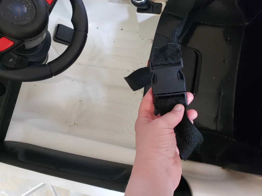 Electric ride-on car for kids 💚🥕 image indicator(4)