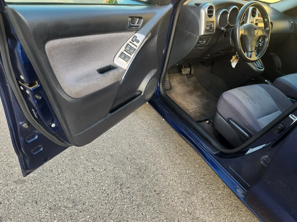 2005 Toyota Matrix XR image indicator(7)