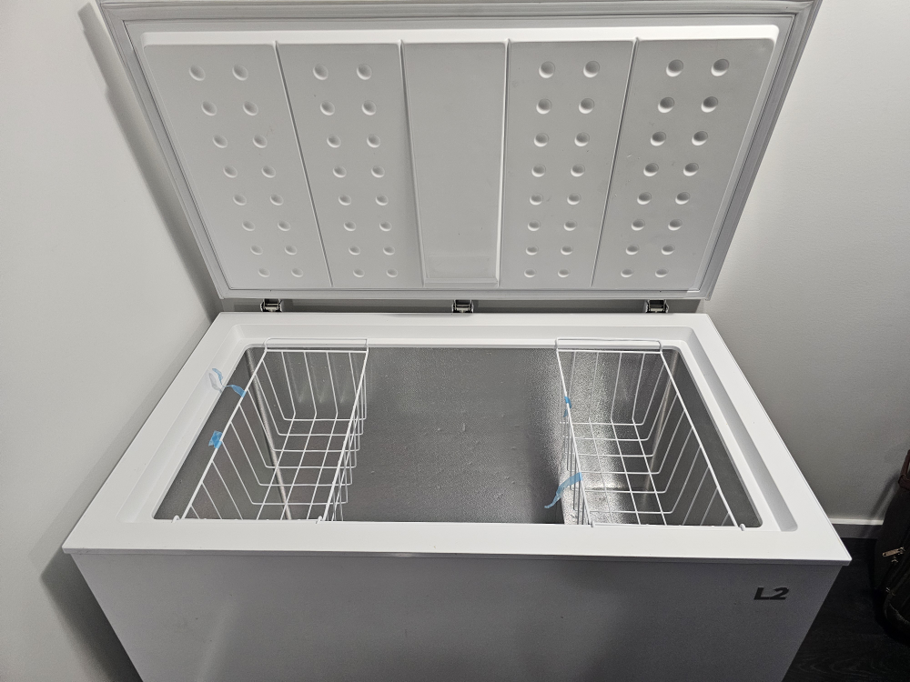 L2 Chest Freezer - White (2.o cu.ft) - photo 4