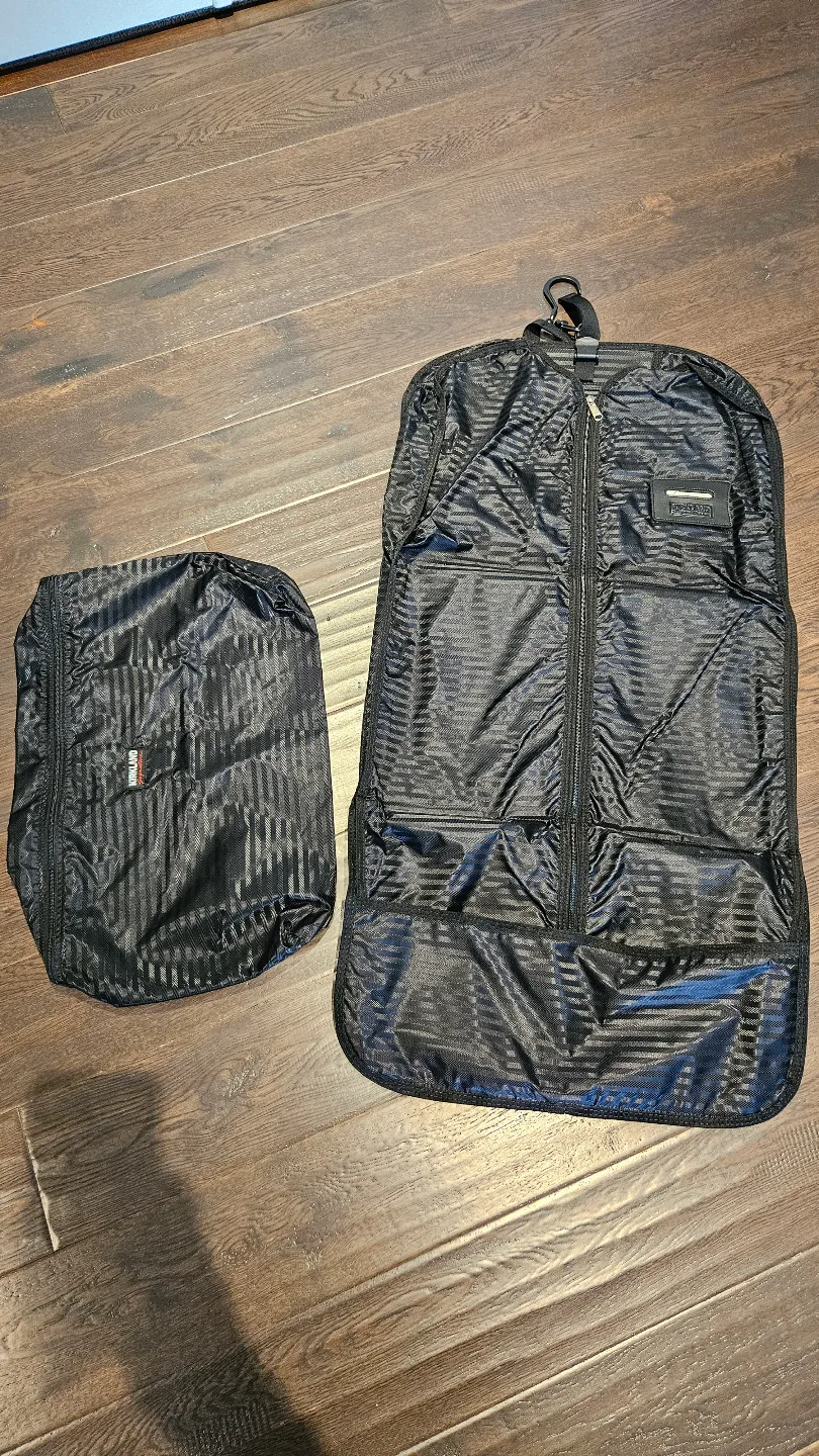 suit carrier thumbnail
