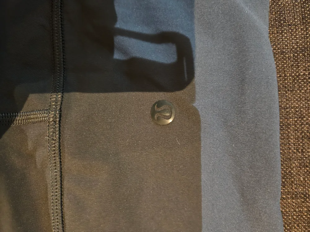 Grey Lululemon leggings, size 10 image indicator(4)