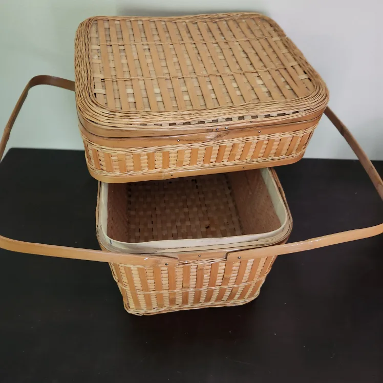 Vintage Wicker Picnic Basket image indicator(2)