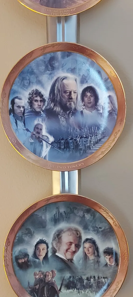 Lord of the Rings Decorative Plate Collection image indicator(6)