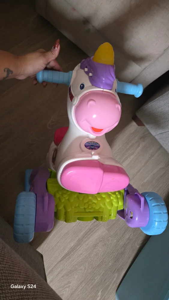 VTech 2-in-1 Gallop and Rock Learning Unicorn image indicator(2)