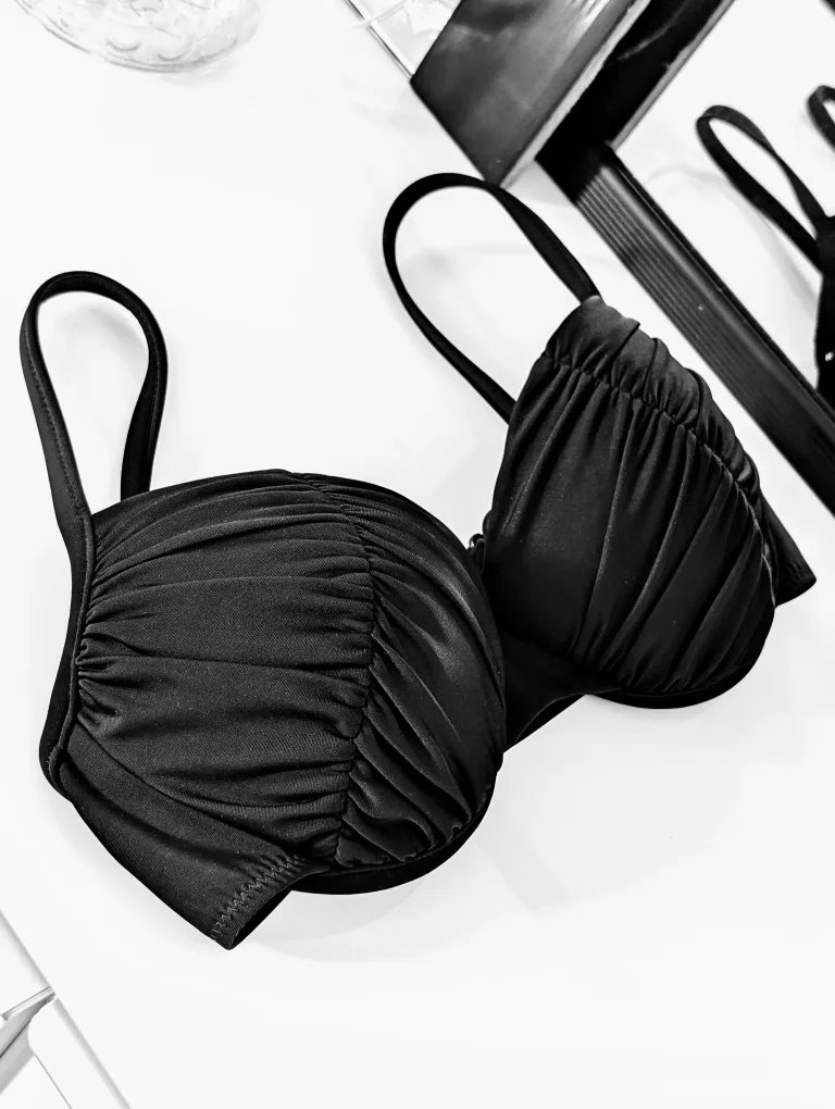 Beautiful Black Bikini Bra 🖤🏖️👙 image indicator(2)