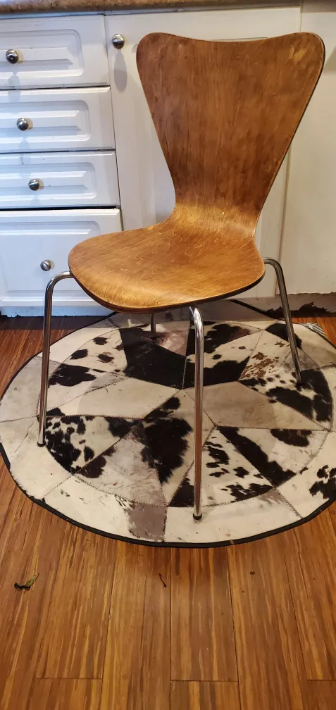 Two Series 7 Chairs, Style of ARNE JACOBSEN image indicator(4)