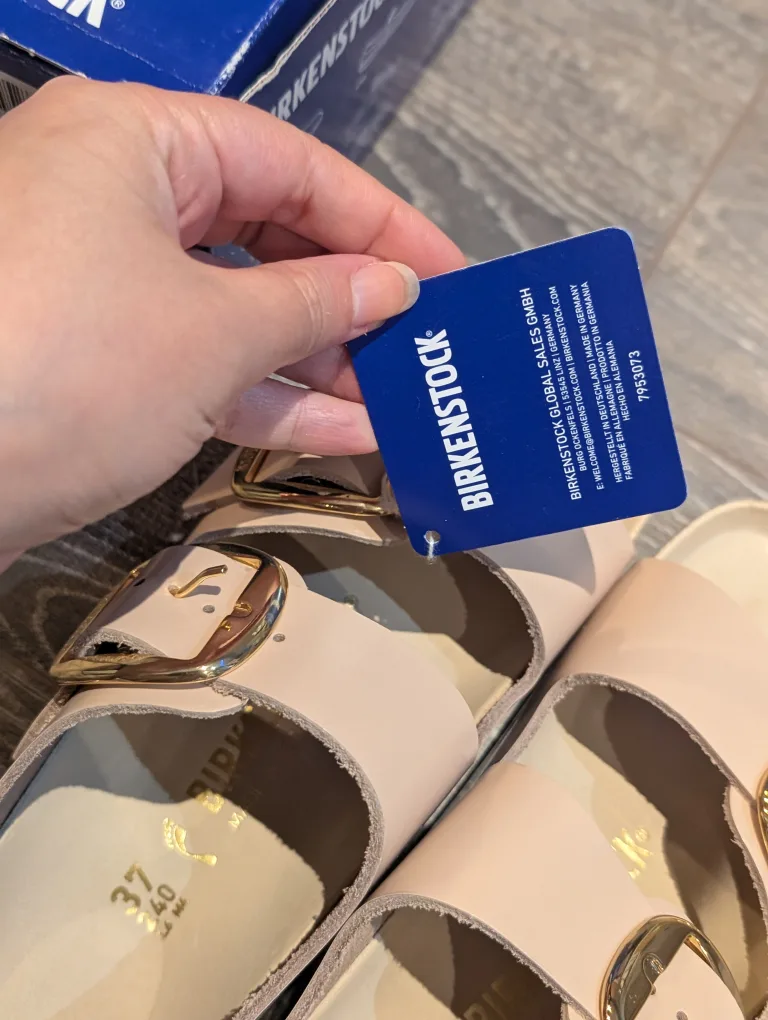 BNIB Birkenstock Natural Leather Patent - New Beige image indicator(4)