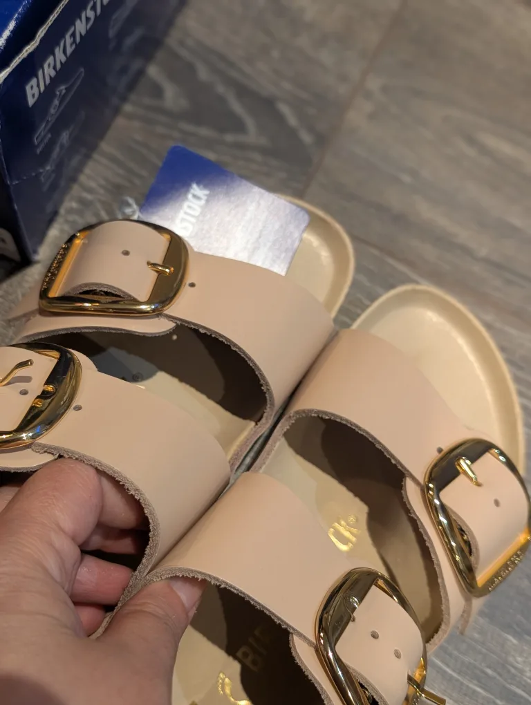 BNIB Birkenstock Natural Leather Patent - New Beige image indicator(5)