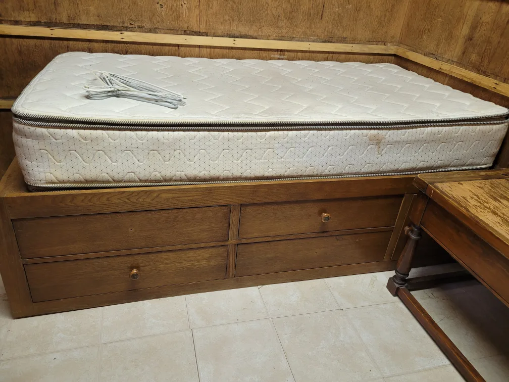 captians bed and mattress thumbnail