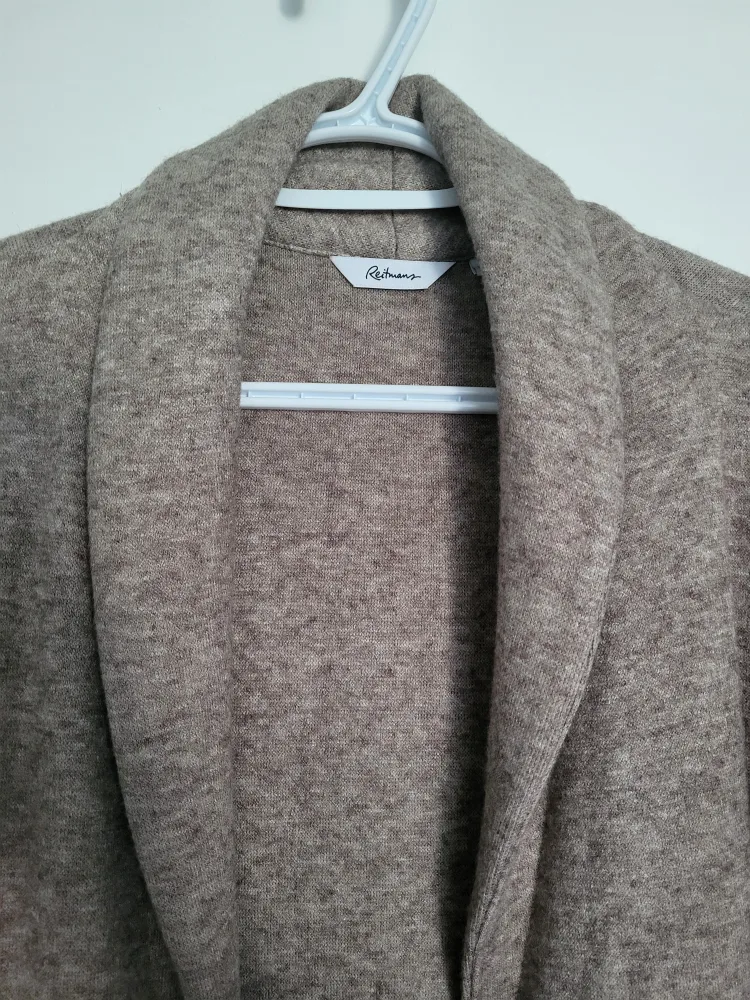 Reitmans cardigan size XL thumbnail