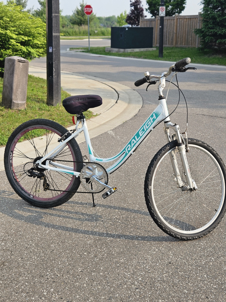 🚴‍♀️Women’s Raleigh Discovery Bike – White/Teal – Free Delivery - photo 3