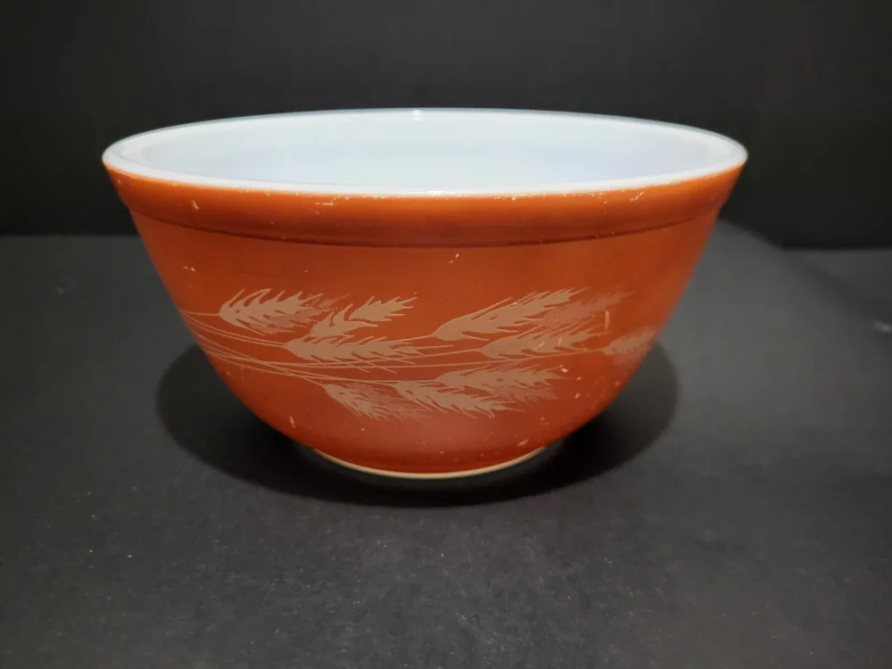 PYREX Wheat Pattern Mixing Bowl thumbnail