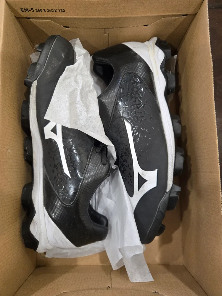 Mizuno Wave Select Nine Baseball Cleats thumbnail