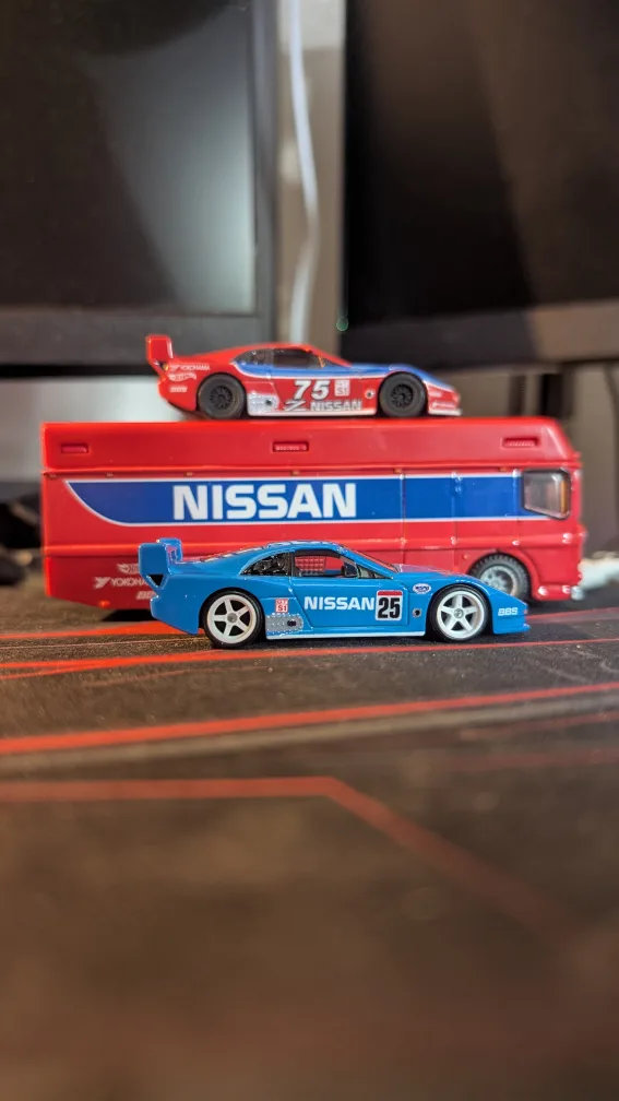 🔥FIRE SALE🔥 Hot Wheels Premium 300ZX Transport image indicator(2)