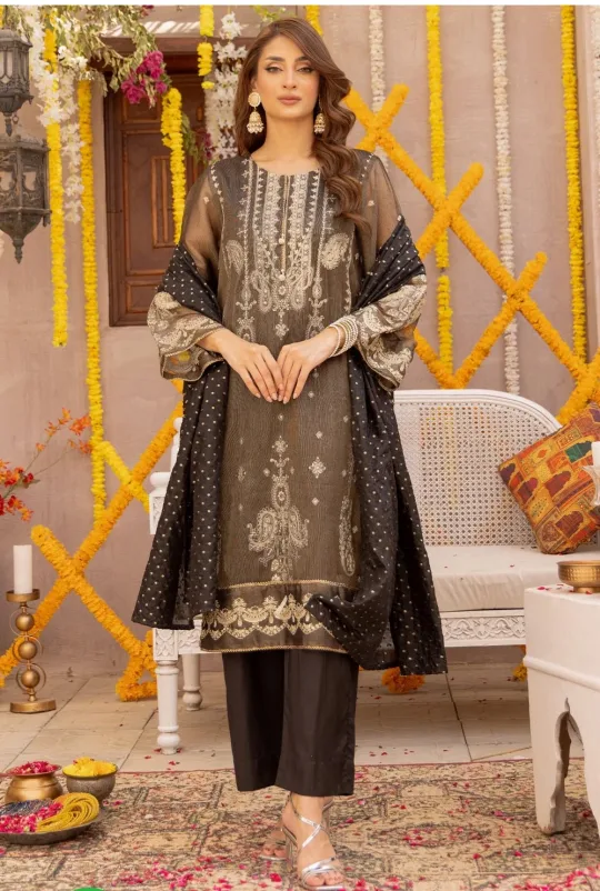 Embroidered Pakistani Suit with Dupatta thumbnail