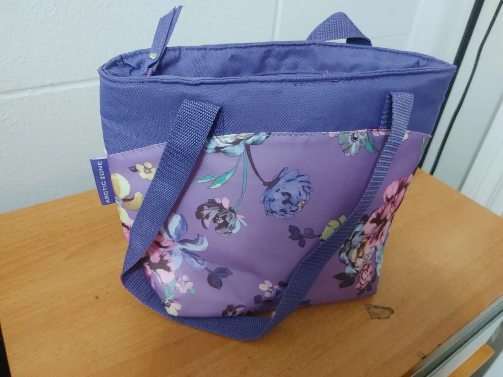 Arctic Zone Floral Lunch Bag thumbnail