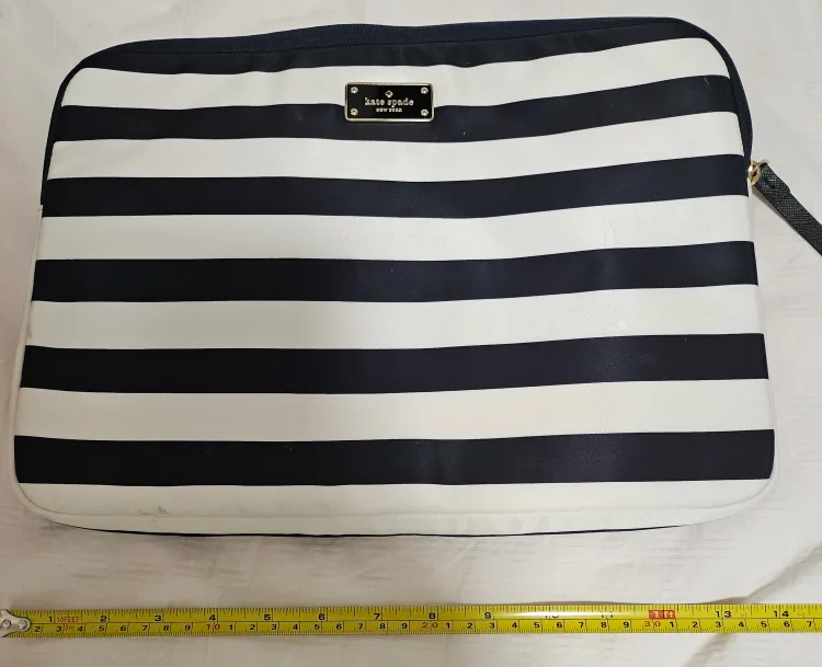 Kate Spade Laptop Case image indicator(2)