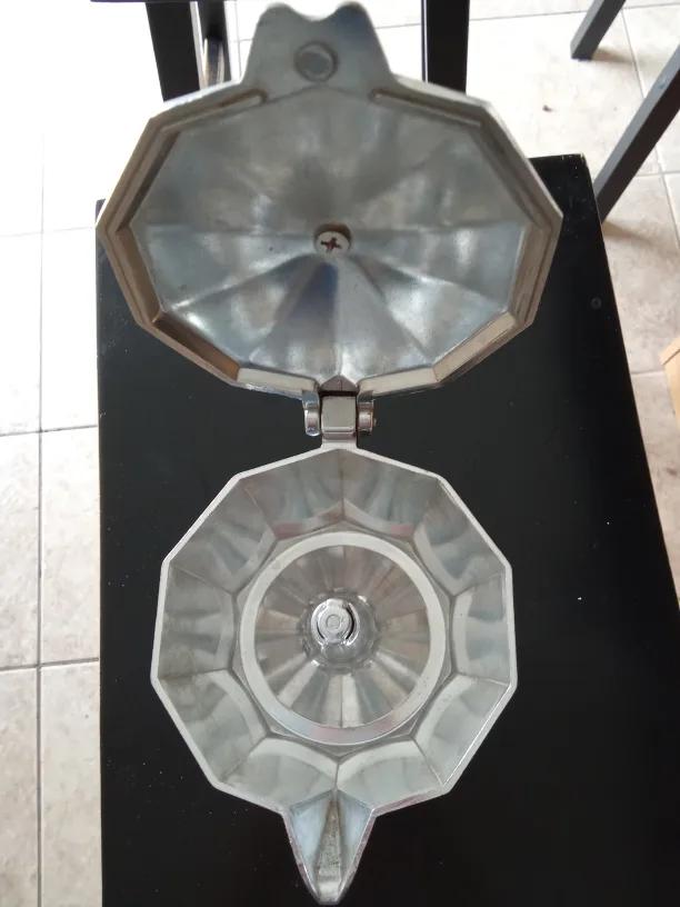 Aluminum Stovetop Moka Coffee Maker 1-cup image indicator(2)