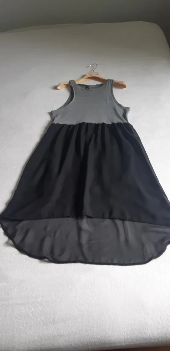 H&M Divided Grey & Black Dress - Size 6 image indicator(6)