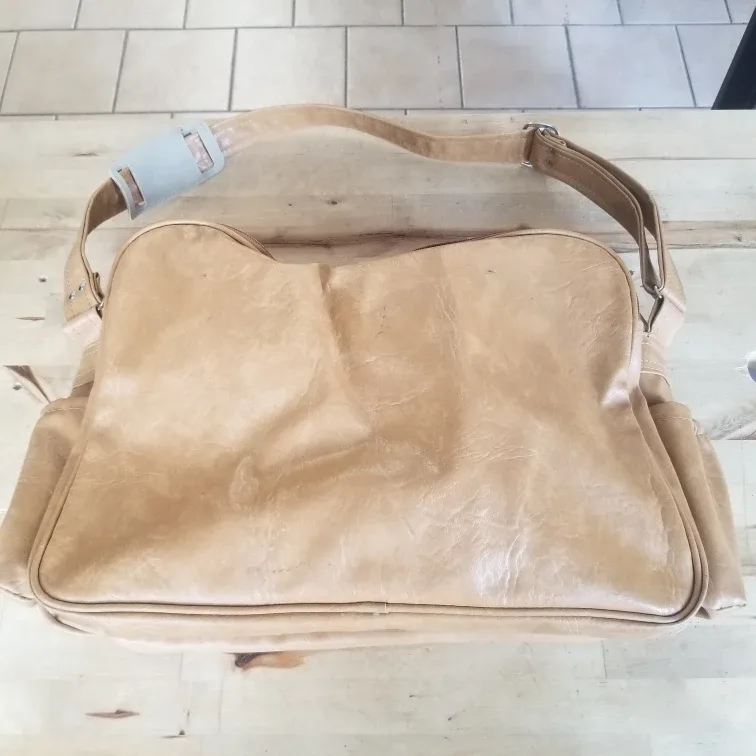 Samsonite Tan Leather Shoulder Bag image indicator(8)