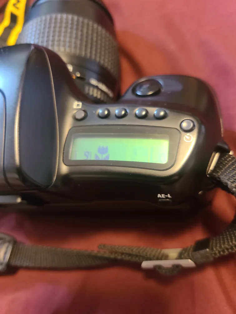 Nikon F50 Camera with Lens image indicator(4)