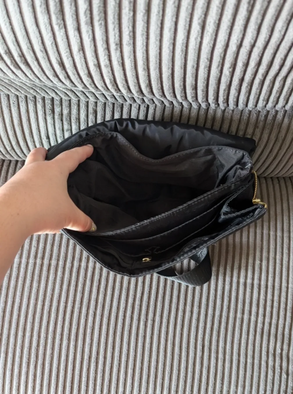 LIKE NEW - Black Steve Madden Crossbody Bag image indicator(5)