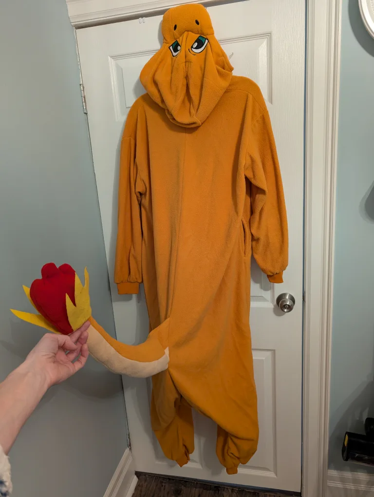 Charmander Onesie image indicator(6)