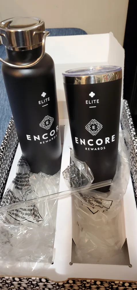 Water Bottle and Tumbler Set image indicator(2)