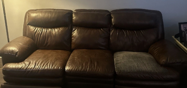 Brown Leather Reclining Sofa 💚