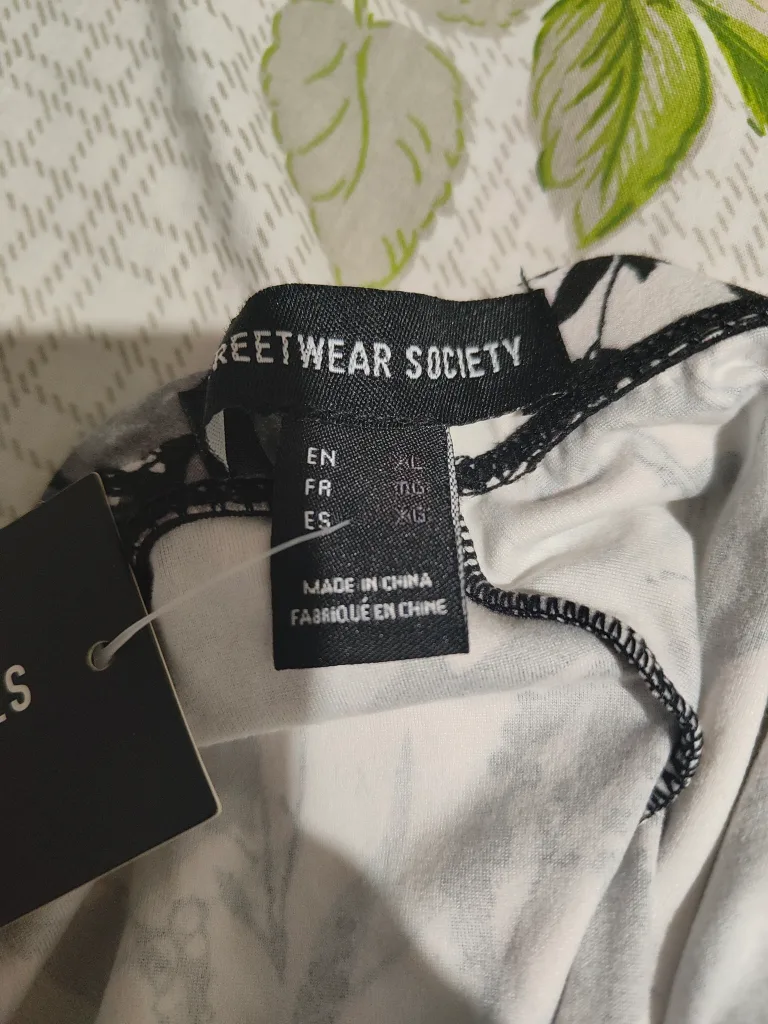 New ❤️Streetwear Society Floral Leggings - XL image indicator(2)