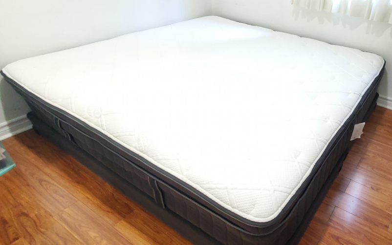 Stearns and foster king mattress