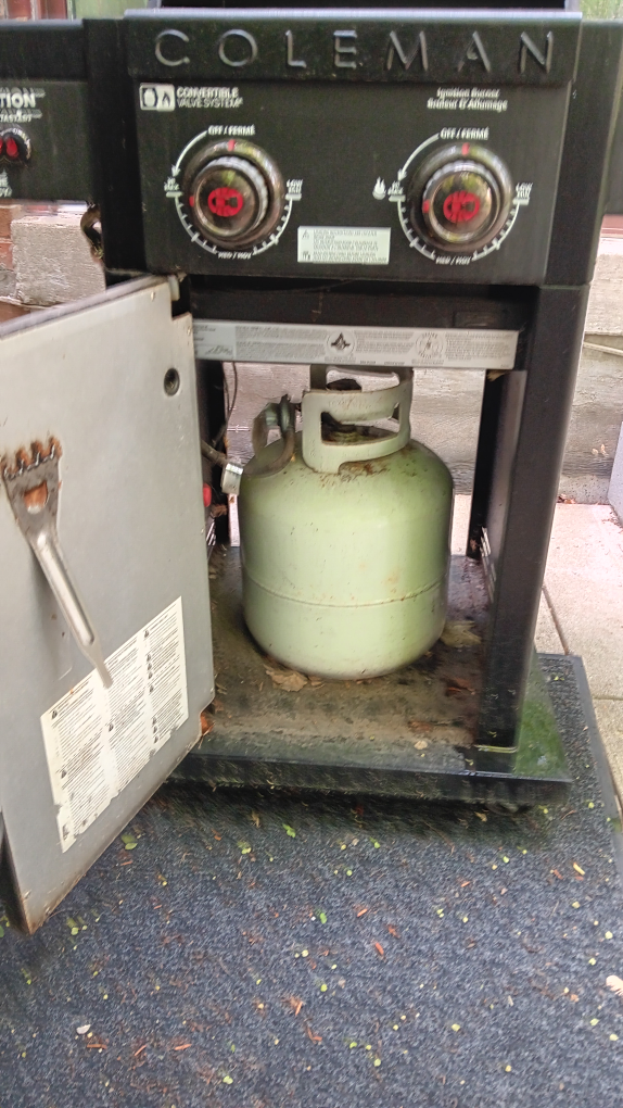 Coleman Outdoor Propane Grill - photo 4