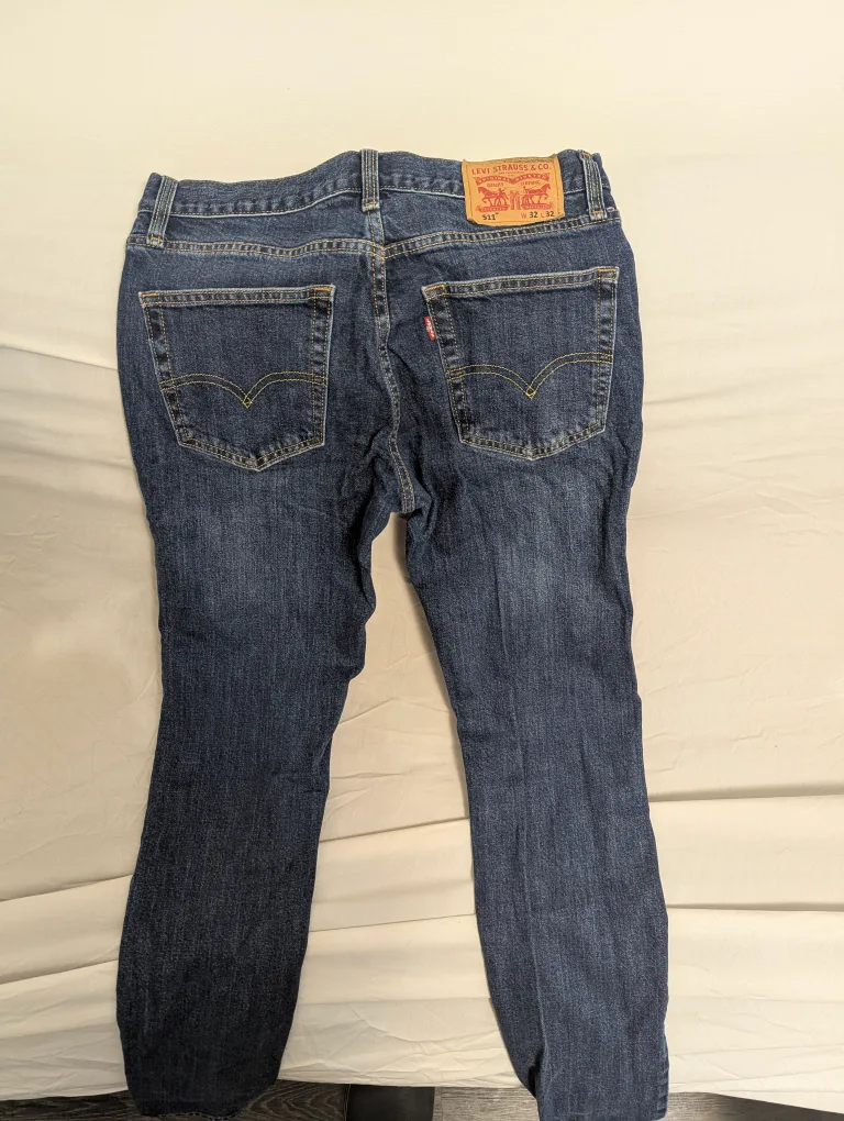 Blue Jeans - Levi's 511 Slim Fit thumbnail