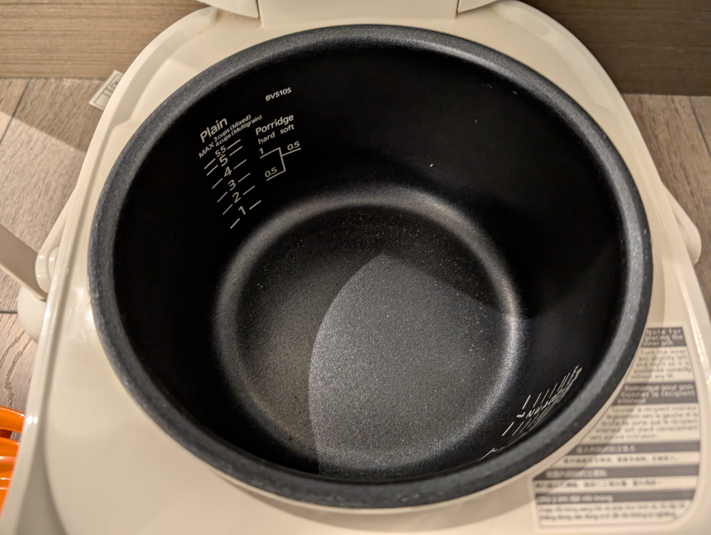 Tiger Rice Cooker 5.5 cups made in japan - photo 2