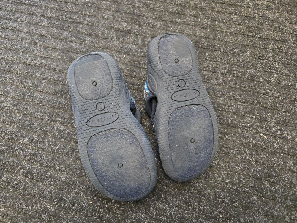 Nautica Toddler Water Shoes - Size 7 - photo 4